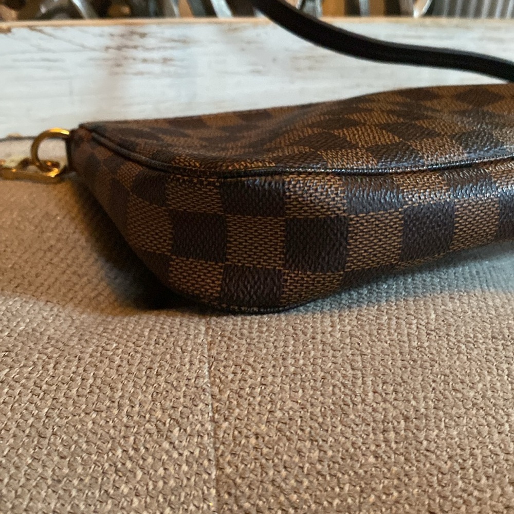 LOUIS VUITTON Damier Ebene Pochette Accessories shoulder bag/clutch - Picture 3 of 13